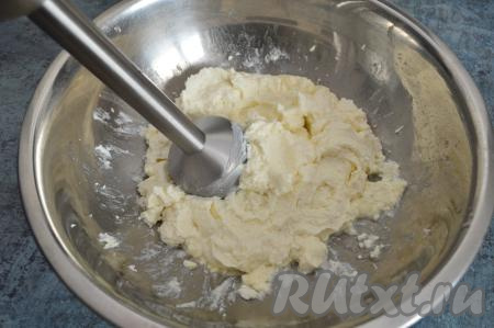 Погружным блендером пробить получившуюся массу до однородности.