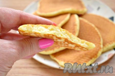 Лимонные панкейки получились пышными, нежными, ароматными.