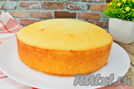 Манник получается пышным, не опадает после остывания.