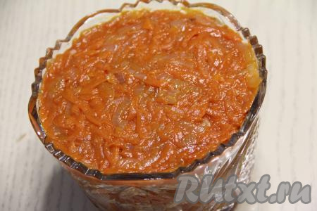 Поставить рыбу в маринаде в холодильник на ночь.