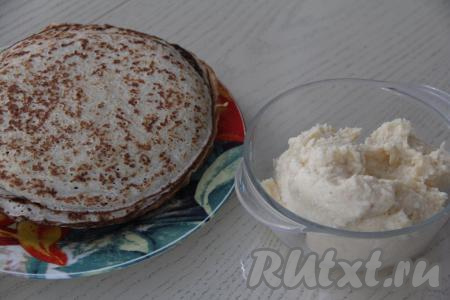 Готовые блины остудить.