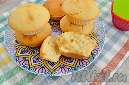 А вот какими получаются эти кексы в разломе. Угощайтесь!