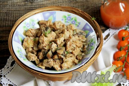 Свинина, тушёная с грибами в мультиварке