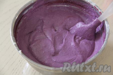 Пробить массу ещё раз погружным блендером.