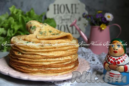 Блины с зелёным луком на молоке