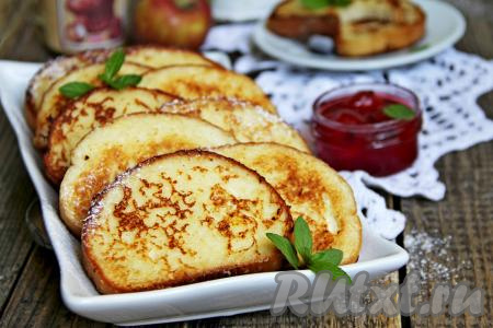 Гренки с яйцом и кефиром на сковороде