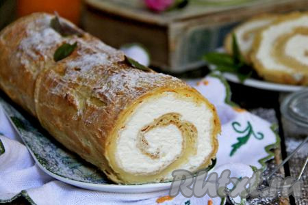 Рулет из заварного теста