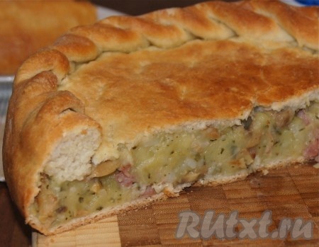 Очень вкусен пирог в горячем виде.