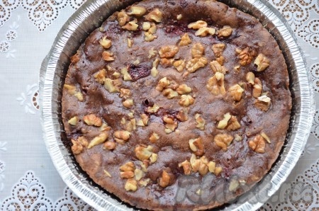 Выпекайте 30 минут в разогретой духовке при температуре 180 градусов.
