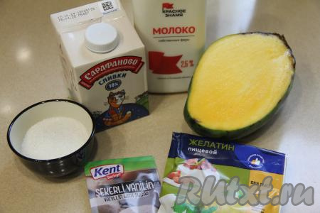 Подготовить продукты для приготовления панна котты с манго. Манго желательно взять спелый и сочный. Сливки можно брать любой жирности, я решила готовить со сливками жирностью 10%.