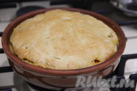 Выпекать рыбный пирог с горбушей в разогретой до 180 градусов духовке минут 35.&nbsp;