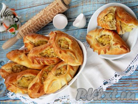 Расстегаи с курицей и картошкой