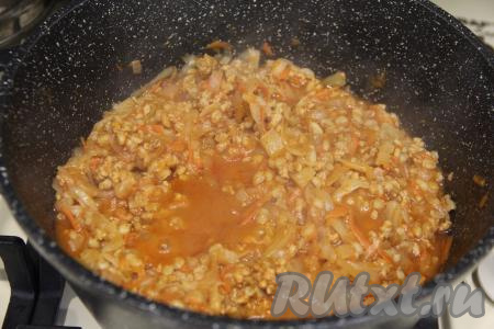 В процессе приготовления блюдо можно несколько раз перемешать.