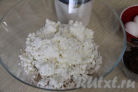 Добавить к лавашу творог.