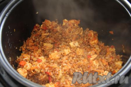 Сразу перемешать готовое блюдо.