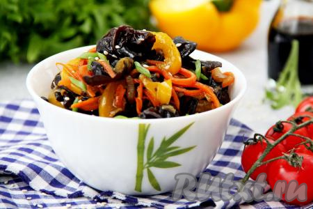 Древесные грибы муэр по-корейски