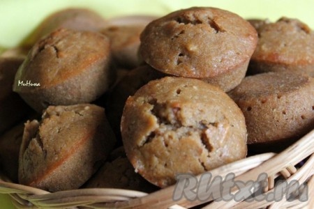 Очень вкусные, ароматные кексы с миндалем готовы.