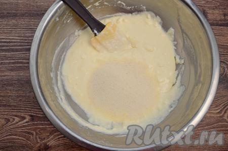 Затем добавить манку.