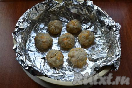 Готовить с закрытой крышкой. Для мультиварки: выставить режим "На пару" на 40 минут, для пароварки: 25 минут, время приготовления на газу - 25-35 минут.