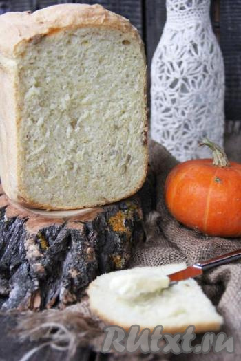 Тыквенный хлеб с семечками в хлебопечке