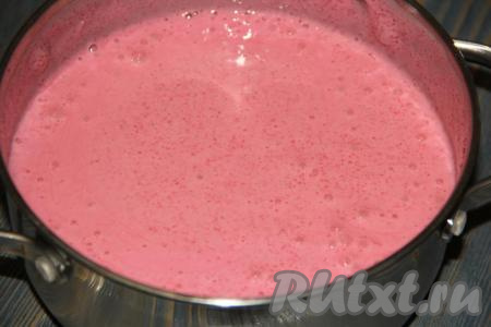 ​​​​​​​Масса получится очень воздушной и красивой.