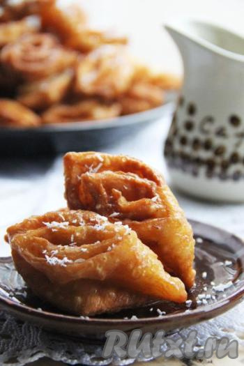 Хворост в медовом сиропе