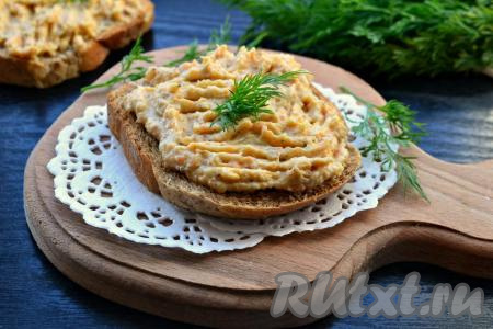 Паштет из селедки с плавленным сыром