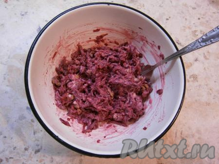 Хорошенько салат перемешать.