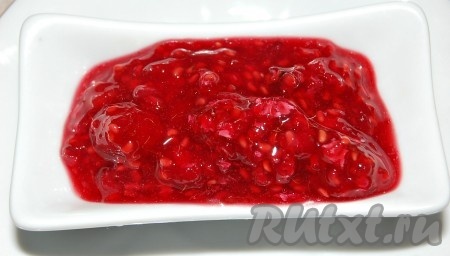 Также мною была использована протертая замороженная малина.