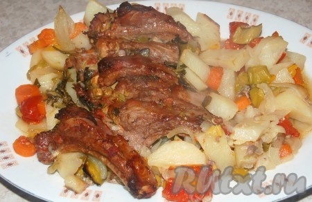 Свиные ребрышки в рукаве