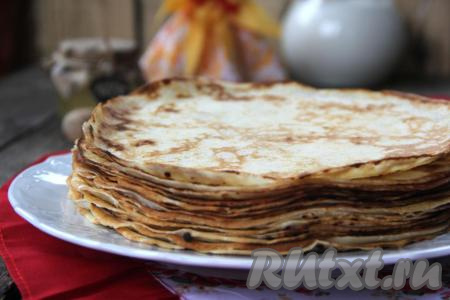 Очень вкусные, аппетитные, вкусные творожные блины, замешанные на молоке, подать к столу.