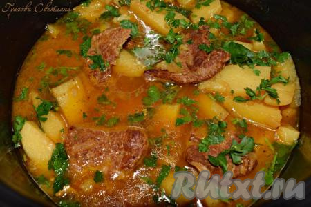 Говядина, тушеная с картошкой в мультиварке