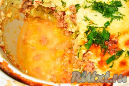 Запеканка получается очень сочной и безумно вкусной.