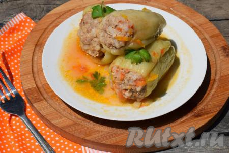 Очень вкусный, ароматный, насыщенный фаршированный перец станет превосходным обедом или ужином. Попробуйте приготовить это блюдо по моему рецепту и, я думаю, вы останетесь очень довольны!