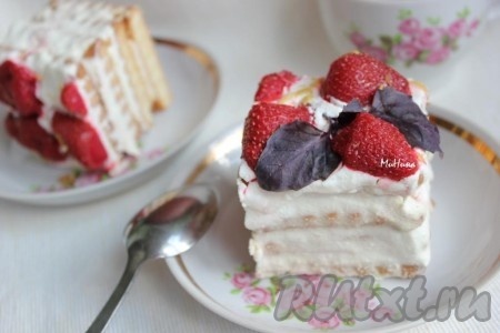 Торт из печенья с творожным кремом без выпечки