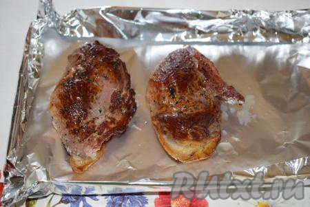 Обжаренные грудки перекладываем в кармашек.