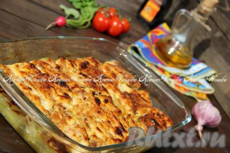 Картофель, запеченный со свининой в духовке