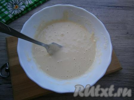 Кляр получится по консистенции, похожим на магазинную сметану.