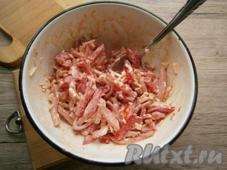 Салат перемешать.