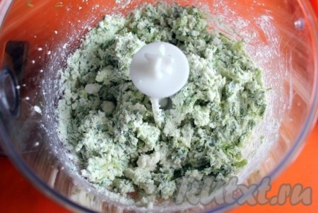 Начинка из творога и зелени для пирогов готова.