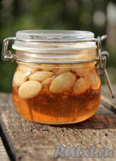 Яблочное желе, приготовленное на зиму по этому рецепту, получается и красивым, и очень вкусным, обязательно попробуйте!