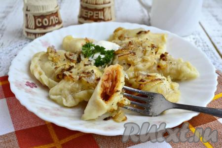 Вареники с тушеной капустой