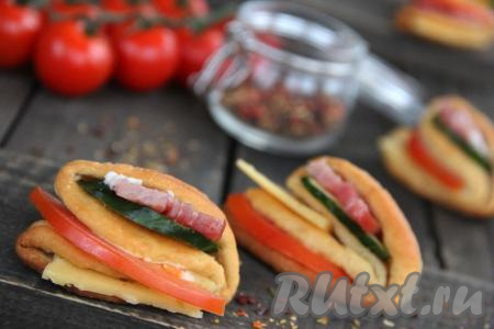 Вот такие аппетитные и очень красивые бутерброды получились. Приготовьте такие вкусные булочки и&nbsp; порадуйте своих домашних оригинальной выпечкой!