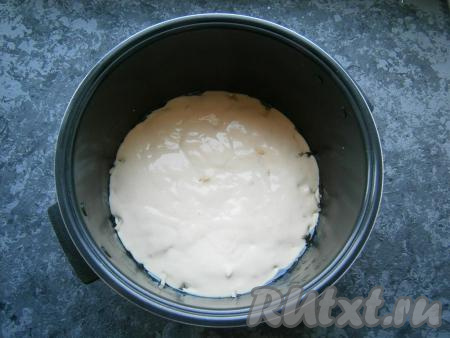 Залить всё оставшимся тестом.