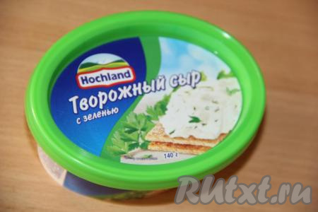 Для украшения&nbsp;я взяла мягкий творожный сыр с зеленью.
