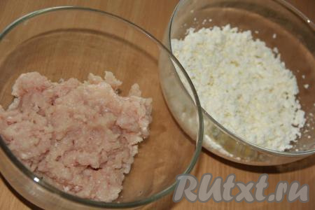 Творог для котлет можно взять любой жирности и консистенции.