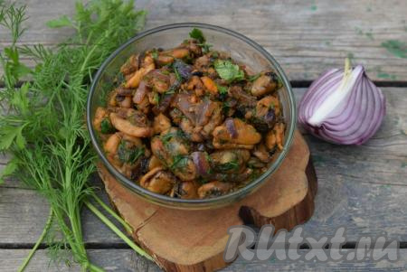 Подавать это наивкуснейшее блюдо к столу можно как в горячем, так и в остывшем виде.