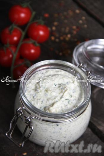 Соус из творога с чесноком и зеленью