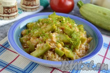 Кабачки, тушеные с рисом