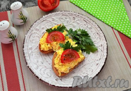 Бутерброды с плавленным сыром и яйцом